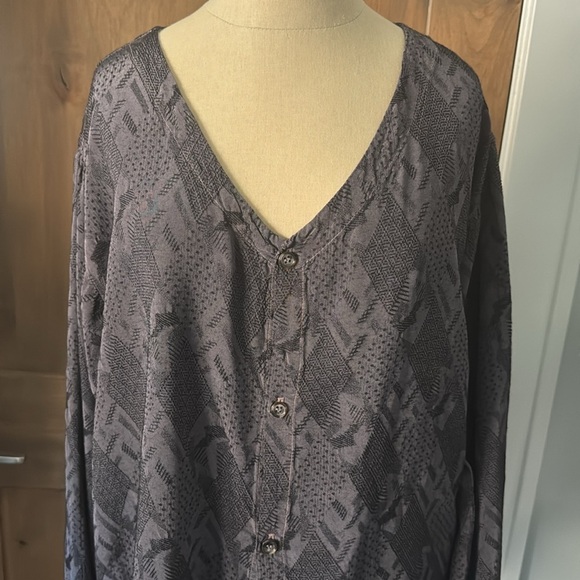 CP SHADES Diamond Embroidered Blouse Womens M button down Assymetric Lagenlook - Picture 2 of 13